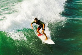 开云体育入口-哈兰德国家德比封神夜，比利亚雷亚尔欧战奏凯歌